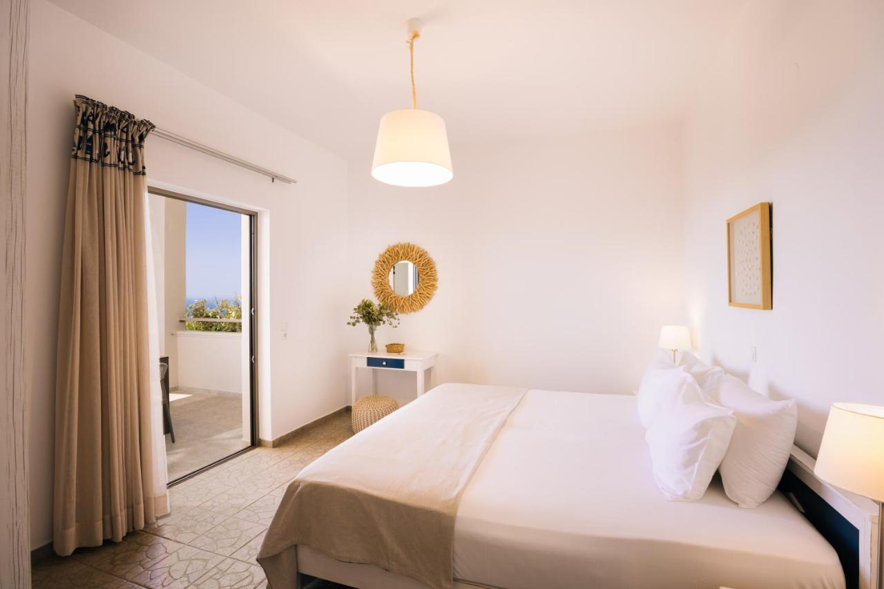 Villa Stella Suites ปลาเกียส ภายนอก รูปภาพ